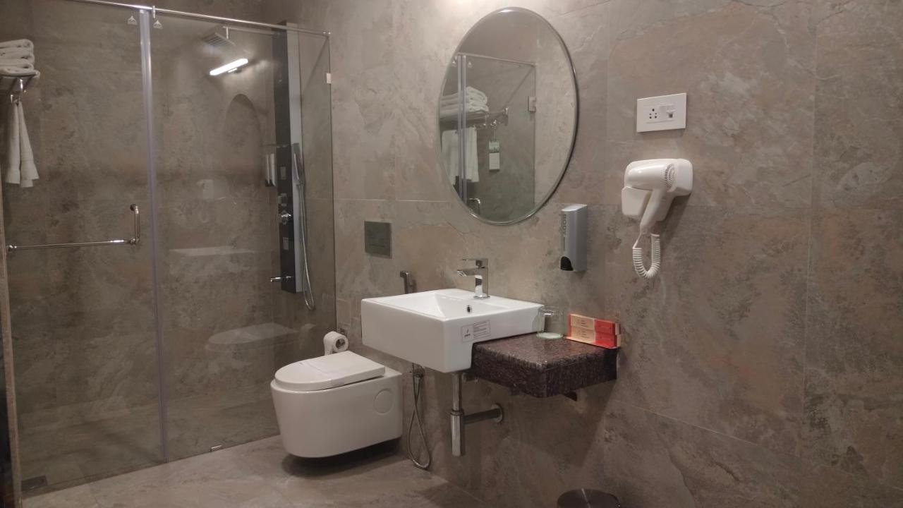 Hotel Asansol International Extérieur photo