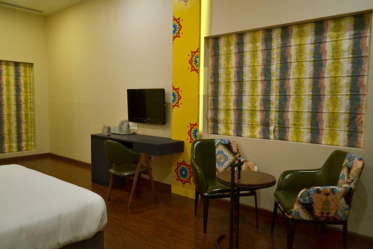 Hotel Asansol International Extérieur photo